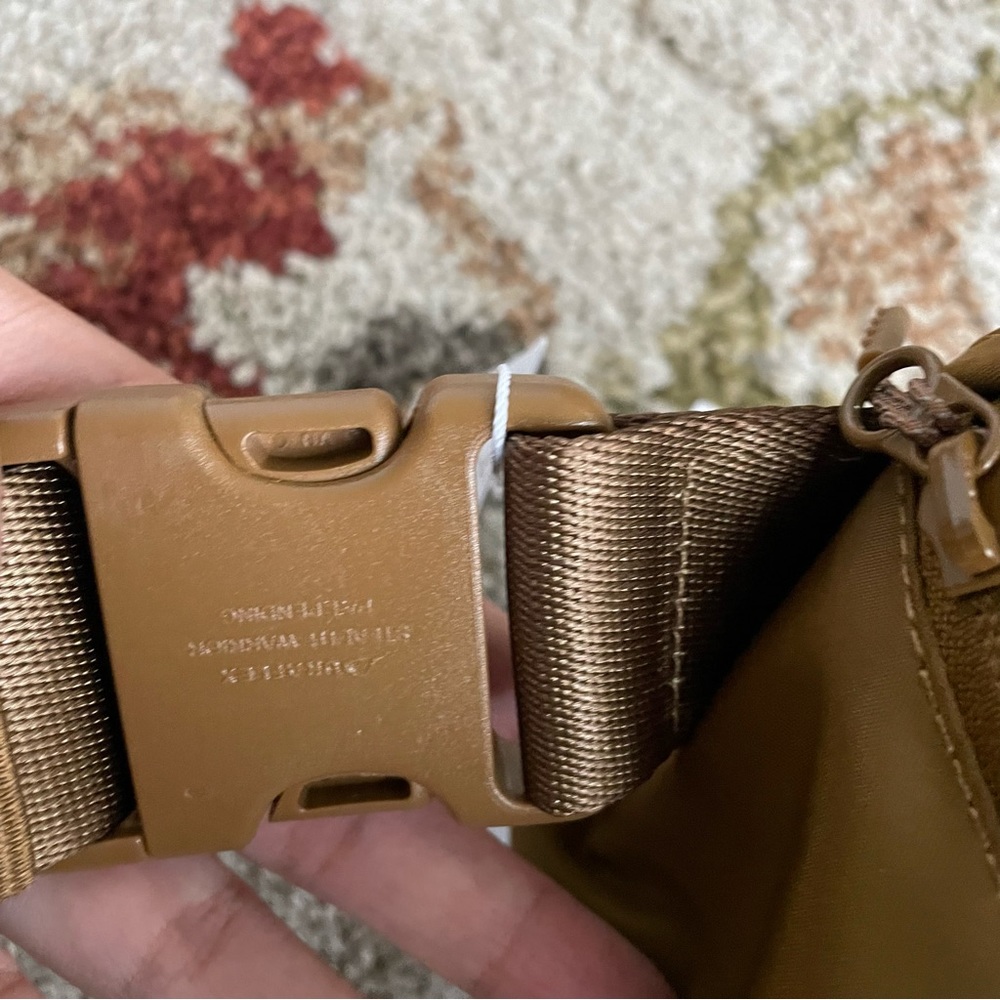 🍁Burnt Camel🍁 Lululemon Everywhere Belt Bag - Picture 6 of 12